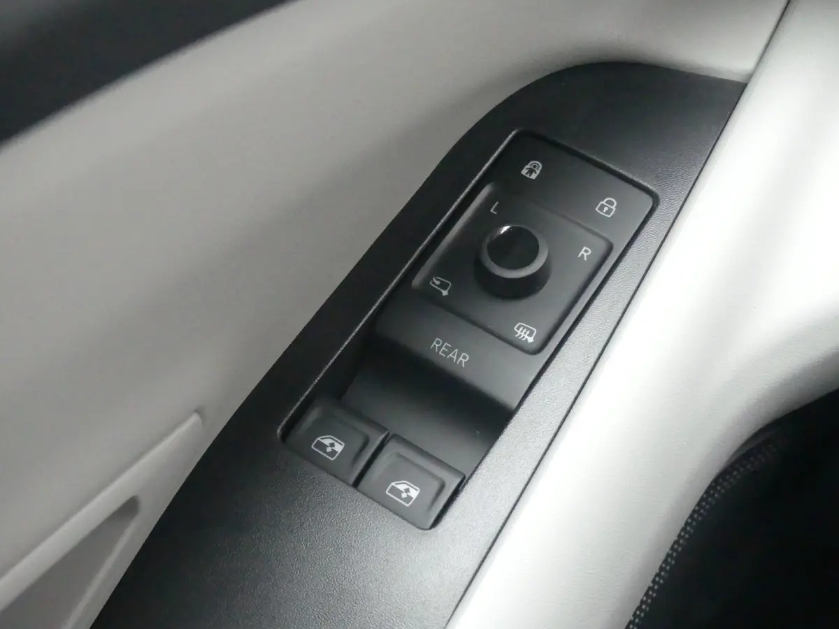 Style Standard Range RWD 52 kWh | SOH 100% | ADAPTIVE CRUISE | DODEHOEKDETECTIE | CAMERA | STOEL+STUUR+VOORRUITVERWARMING | ELEKTRISCH VERSTELB STOEL MET GEHEUGEN EN MASSAGE | PARKEERSENSORE