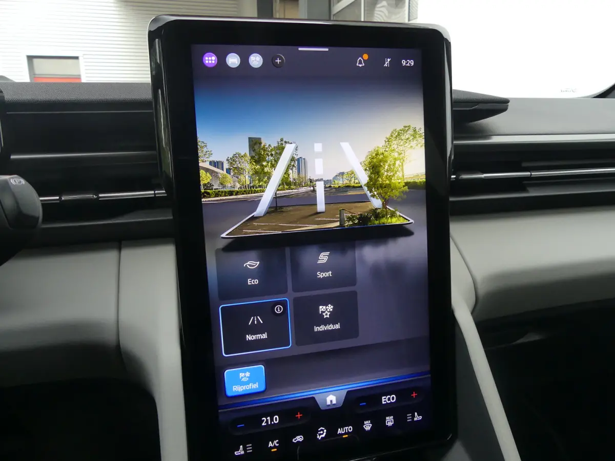 Style Standard Range RWD 52 kWh | SOH 100% | ADAPTIVE CRUISE | DODEHOEKDETECTIE | CAMERA | STOEL+STUUR+VOORRUITVERWARMING | ELEKTRISCH VERSTELB STOEL MET GEHEUGEN EN MASSAGE | PARKEERSENSORE