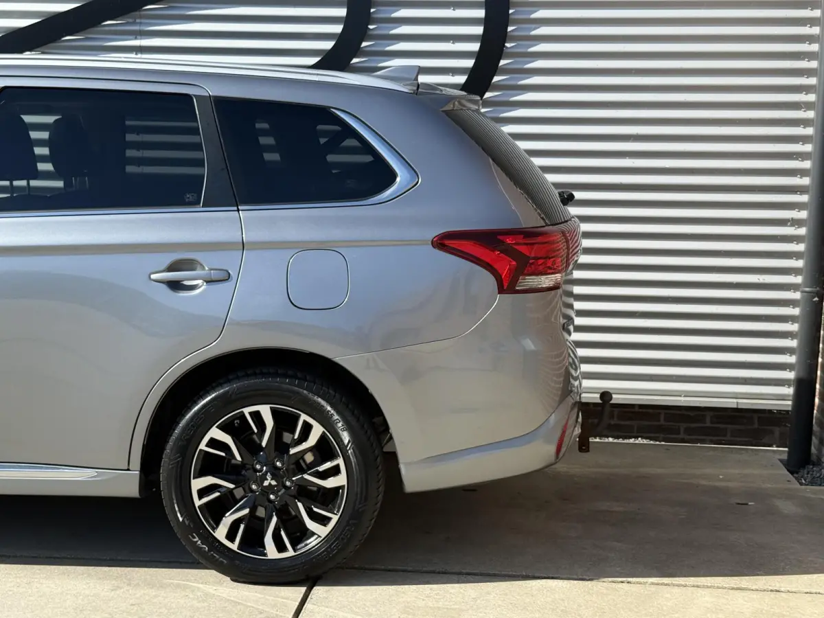 2.0 PHEV instyle+ 1e Eigenaar|Navi|Opendak|Camera|Trekhaak|Clima|Cruise|Leder|PDC|N.A.P|SoH 58%|Nieuwe APK bij aflevering