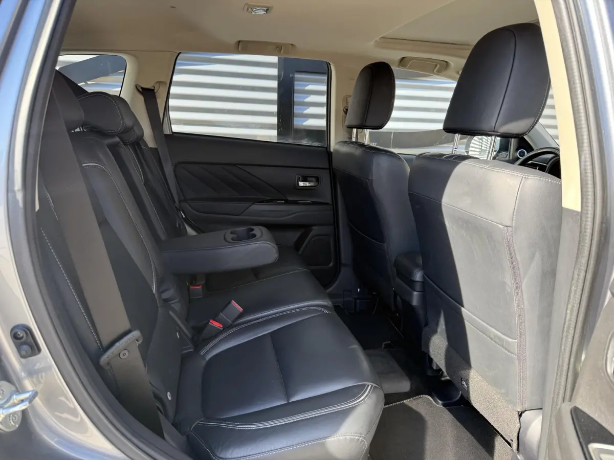 2.0 PHEV instyle+ 1e Eigenaar|Navi|Opendak|Camera|Trekhaak|Clima|Cruise|Leder|PDC|N.A.P|SoH 58%|Nieuwe APK bij aflevering