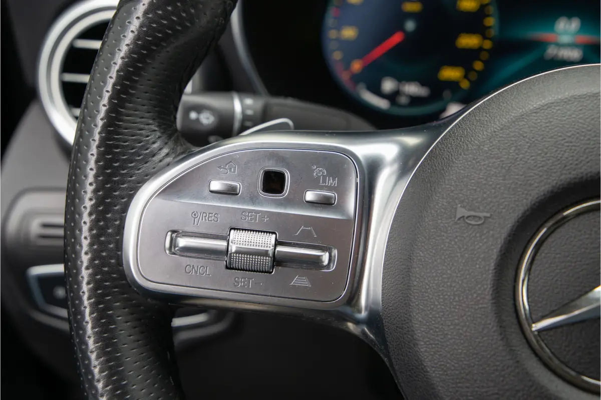 300 4MATIC Premium AMG Digital Cockpit, Burmester, Leder, Distronic, Memory Facelift