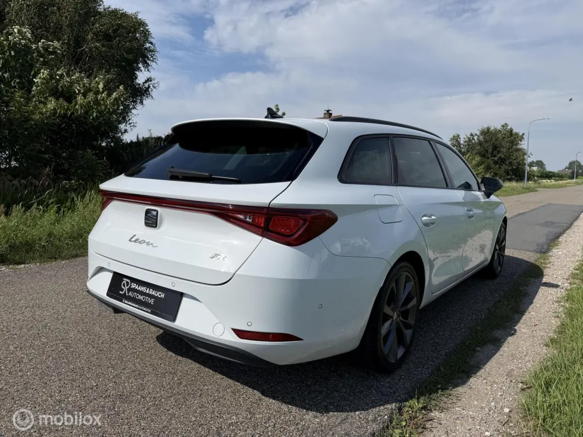 1.5 eTSI FR / Pano / Trekhaak / Navi