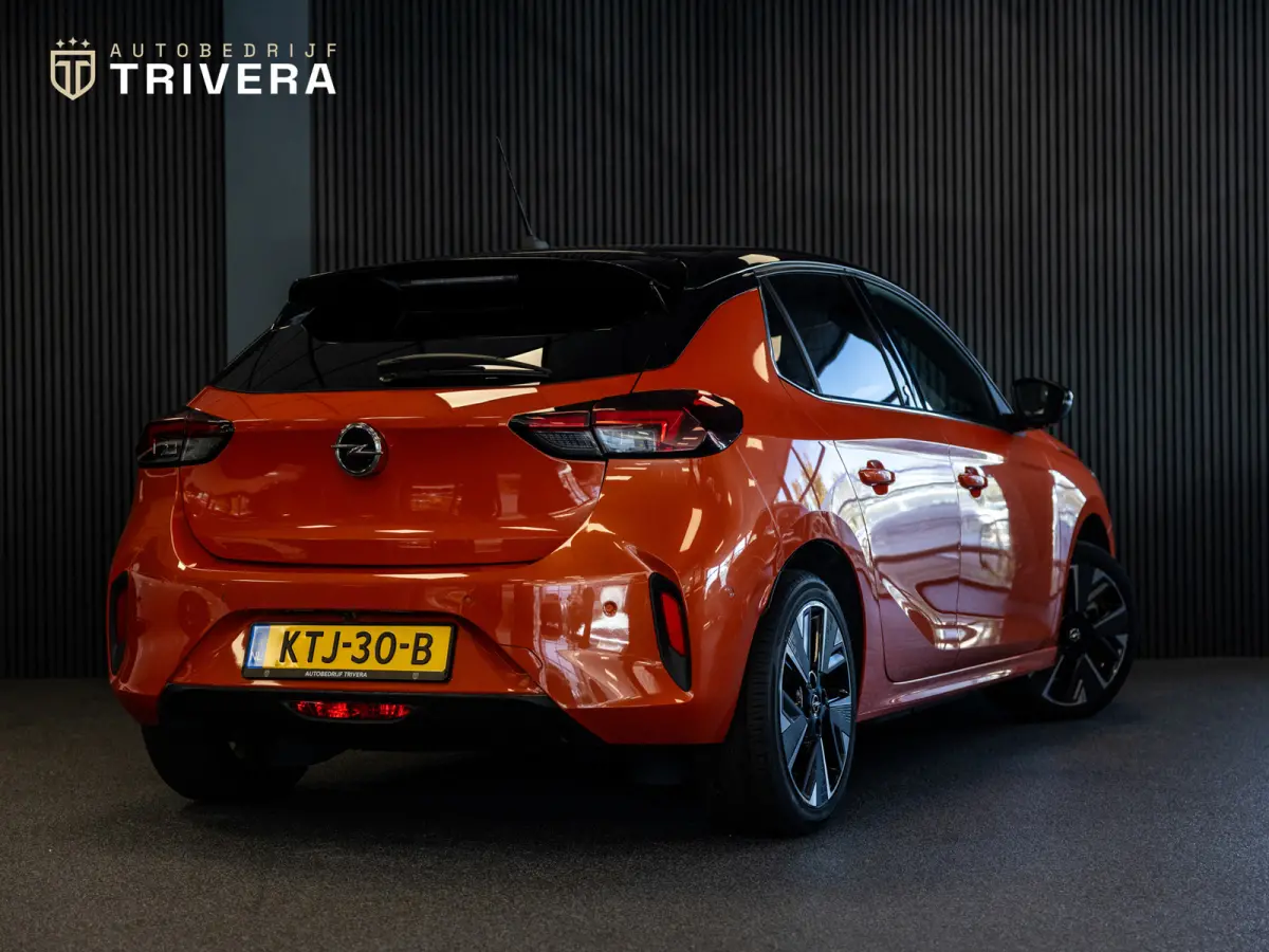 Ultimate 50 kWh 136PK l SoH 96% l NAV l 180° CAMERA l 1st eig.l BTW Auto l Keyless entry l Dealer onderh.l ALS NIEUW