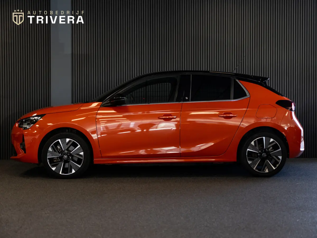 Ultimate 50 kWh 136PK l SoH 96% l NAV l 180° CAMERA l 1st eig.l BTW Auto l Keyless entry l Dealer onderh.l ALS NIEUW