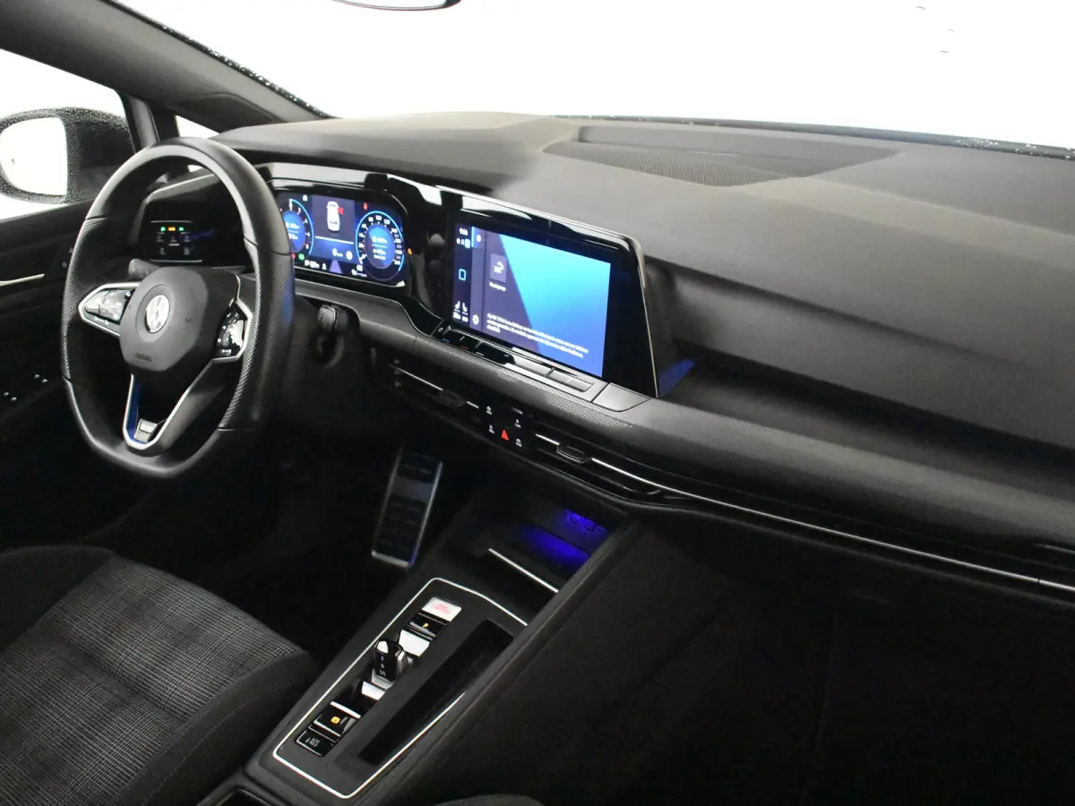 1.4 eHybrid GTE 245PK DSG/AUTO | elektr glazen pano-dak | Camera | Matrix-LED | App connect | Cruise control adapt | Stoel/stuurverw | Climate control | Keyless | DAB | 18"LMV