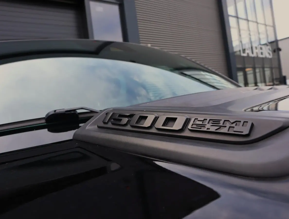 1500 5.7 V8 4x4 Crew Cab Limited | Luchtvering| H+K | Off-Road-pakket | LPG | Full options