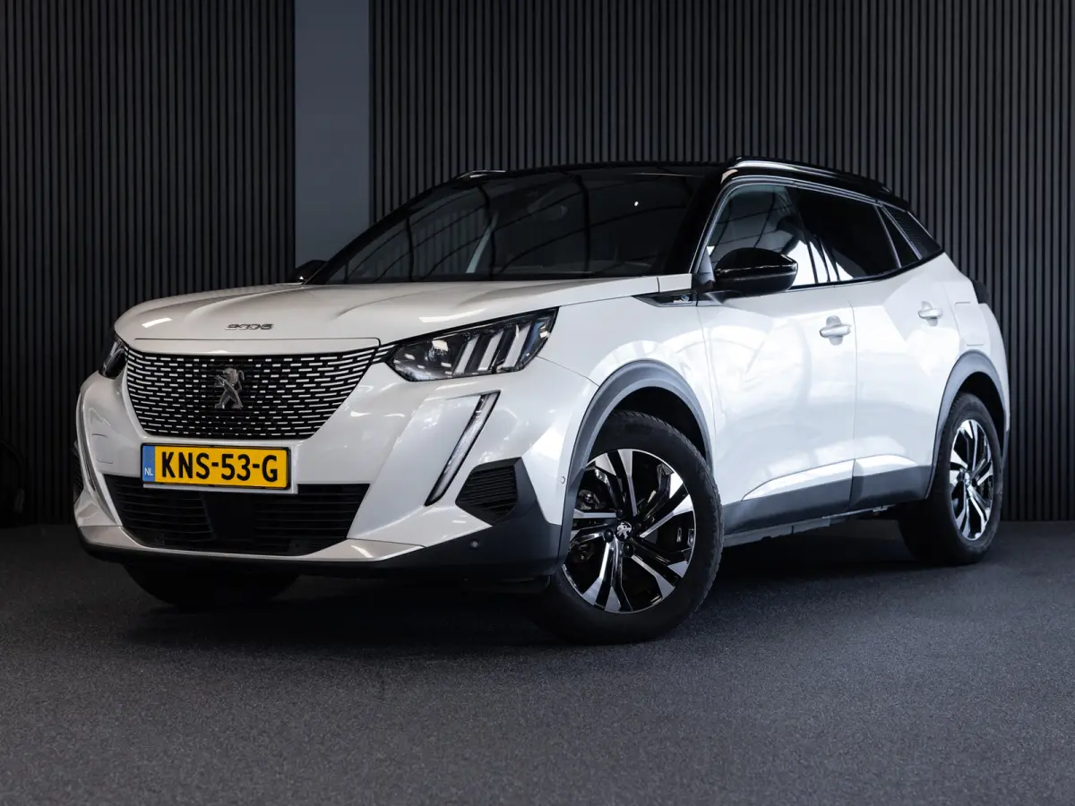 Peugeot E-2008 EV Active 50kWh l GT Line l SoH 96% l CAM. l 1ste eig. l NAV.l FULL OPTION l Als Nieuw