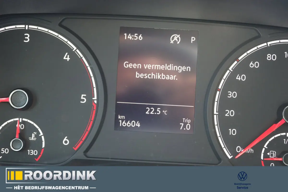 2.0 TDI 122 pk Style, bumpers in kleur, PDC, cruise etc.