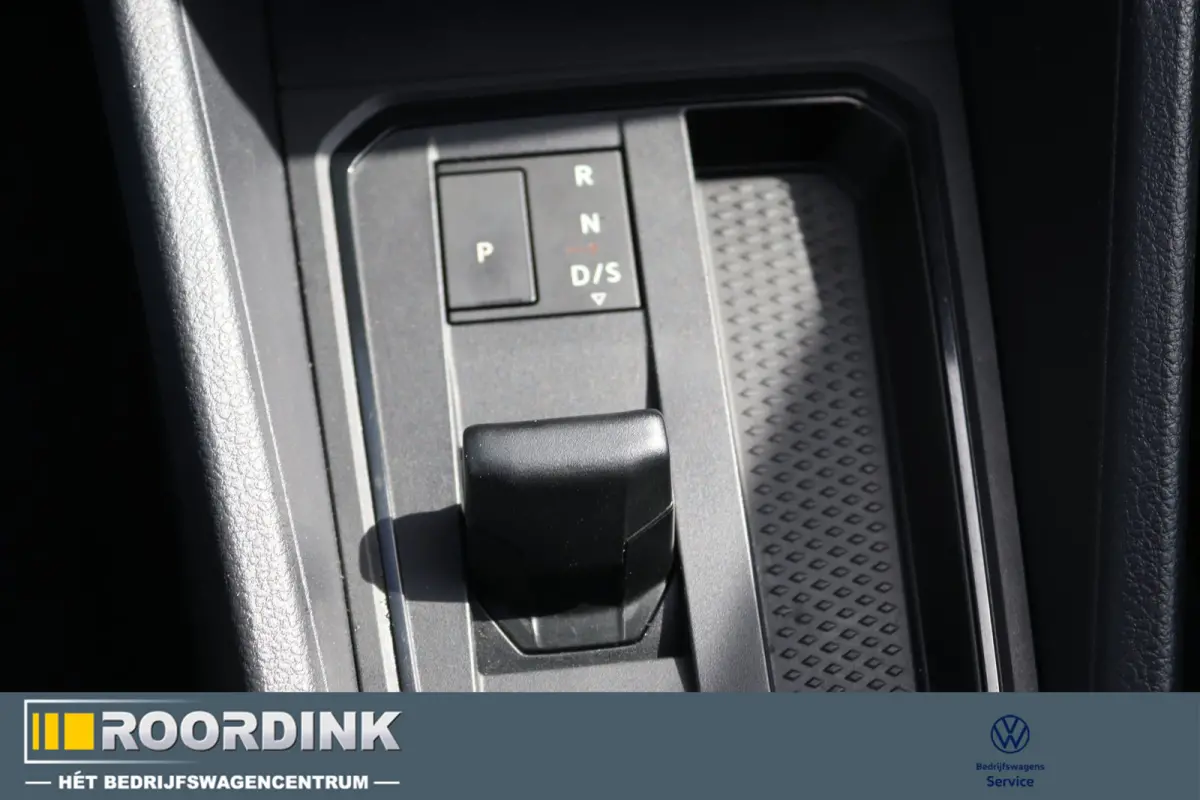 2.0 TDI 122 pk Style, bumpers in kleur, PDC, cruise etc.