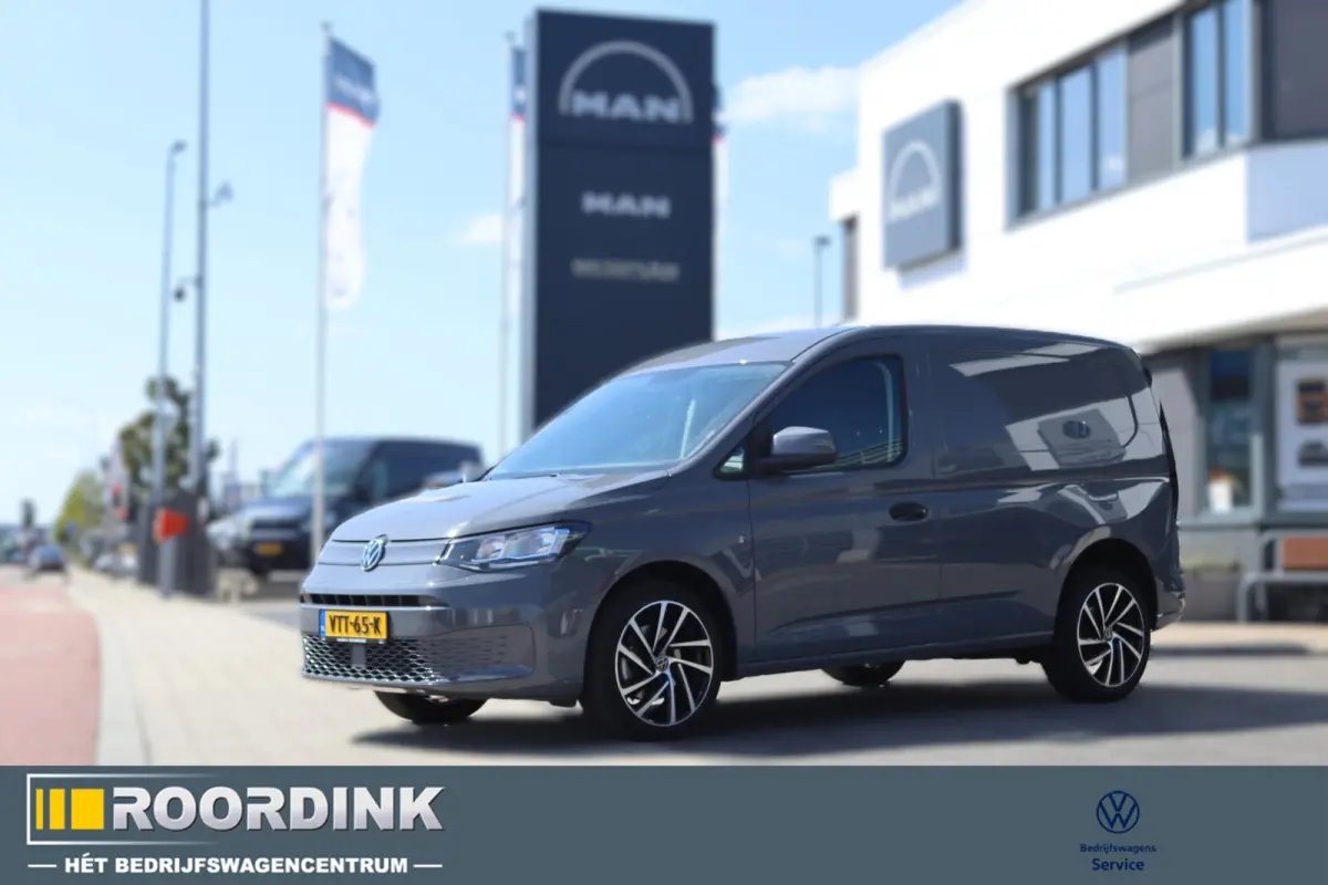 2.0 TDI 122 pk Style, bumpers in kleur, PDC, cruise etc.