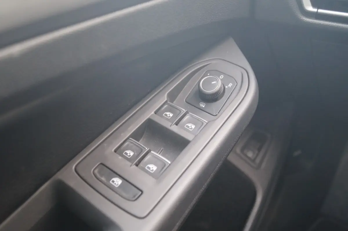 1.4 eHybrid PHEV Style Business -LEER-NAVI-ECC-LED-PDC-