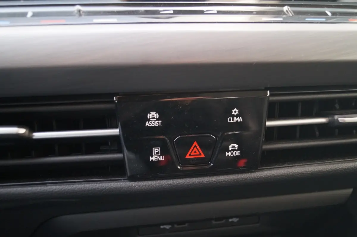 1.4 eHybrid PHEV Style Business -LEER-NAVI-ECC-LED-PDC-
