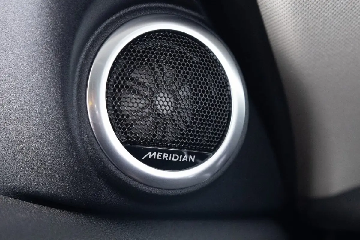1.5 P300e AWD SE | PANORAMADAK | LEDER | MERIDIAN | Full LED !