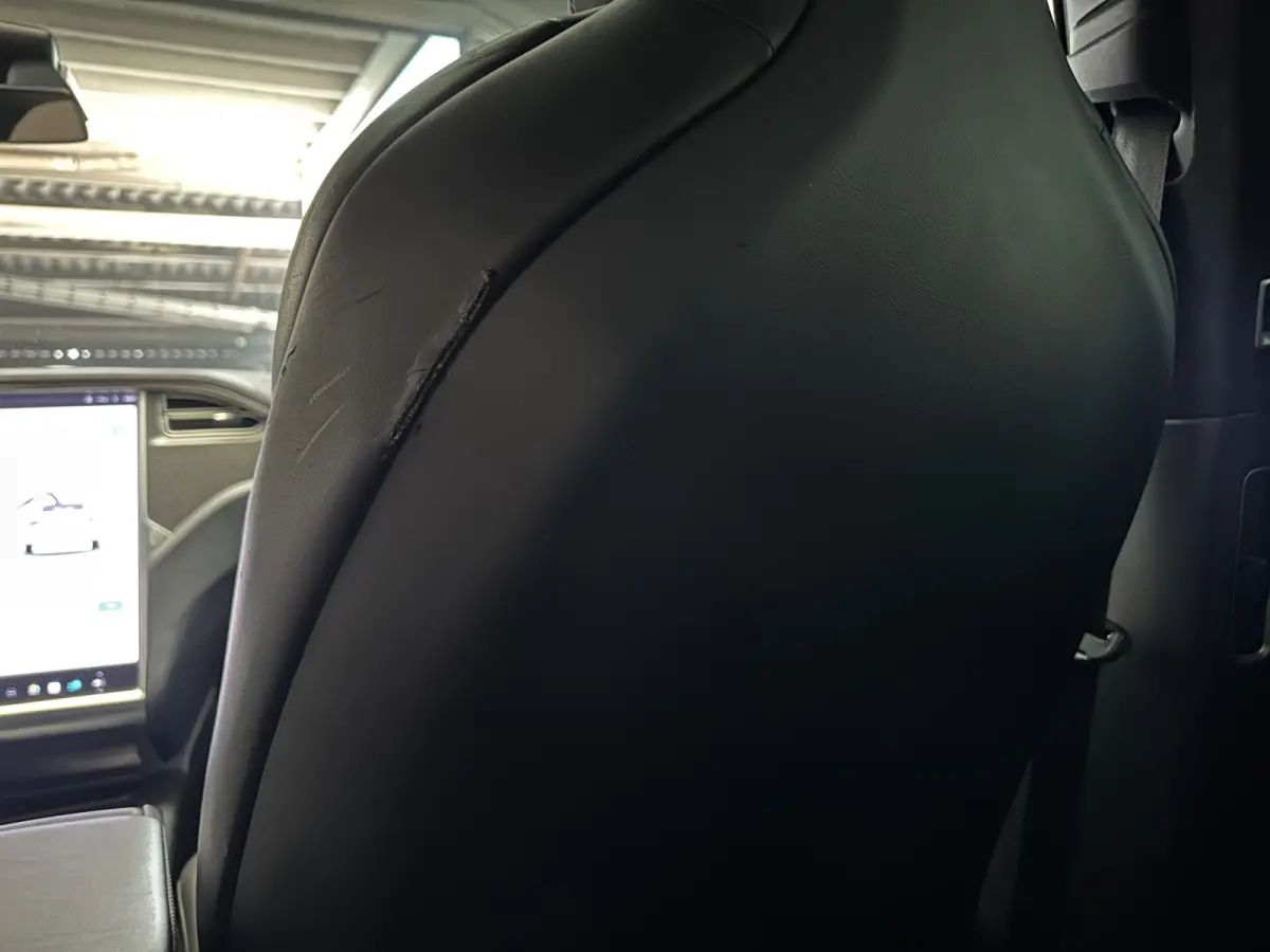 90D Base [3-Fase-17kW] {SoH-87%} (INCL-BTW) Aut. *PANO-WINDOW | AUTOPILOT | LEATHER | NAVI-FULLMAP | FULL-LED | AIRSUSPENSION | DIGI-COCKPIT | CCS-FASTLOADER | KEYLESS | DAB+ | HEATED-SPORTS