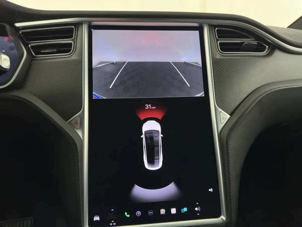90D Base [3-Fase-17kW] {SoH-87%} (INCL-BTW) Aut. *PANO-WINDOW | AUTOPILOT | LEATHER | NAVI-FULLMAP | FULL-LED | AIRSUSPENSION | DIGI-COCKPIT | CCS-FASTLOADER | KEYLESS | DAB+ | HEATED-SPORTS