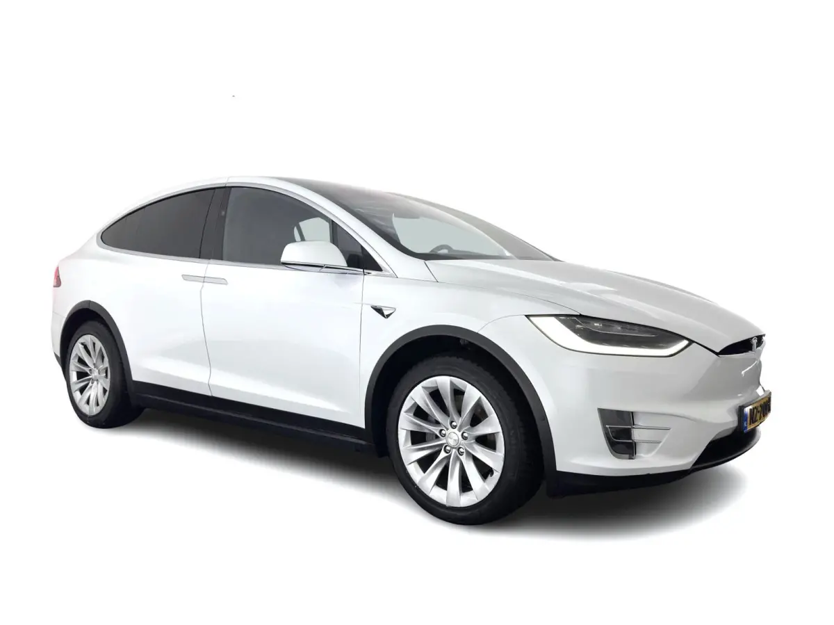 90D Base [3-Fase-17kW] {SoH-87%} (INCL-BTW) Aut. *PANO-WINDOW | AUTOPILOT | LEATHER | NAVI-FULLMAP | FULL-LED | AIRSUSPENSION | DIGI-COCKPIT | CCS-FASTLOADER | KEYLESS | DAB+ | HEATED-SPORTS