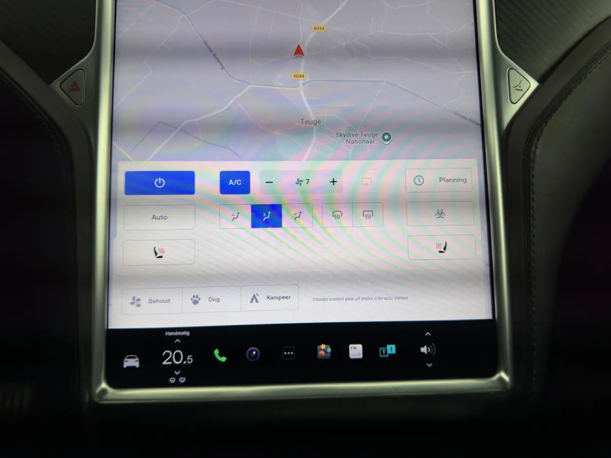 90D Base [3-Fase-17kW] {SoH-87%} (INCL-BTW) Aut. *PANO-WINDOW | AUTOPILOT | LEATHER | NAVI-FULLMAP | FULL-LED | AIRSUSPENSION | DIGI-COCKPIT | CCS-FASTLOADER | KEYLESS | DAB+ | HEATED-SPORTS