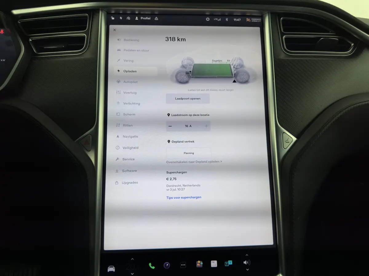 90D Base [3-Fase-17kW] {SoH-87%} (INCL-BTW) Aut. *PANO-WINDOW | AUTOPILOT | LEATHER | NAVI-FULLMAP | FULL-LED | AIRSUSPENSION | DIGI-COCKPIT | CCS-FASTLOADER | KEYLESS | DAB+ | HEATED-SPORTS