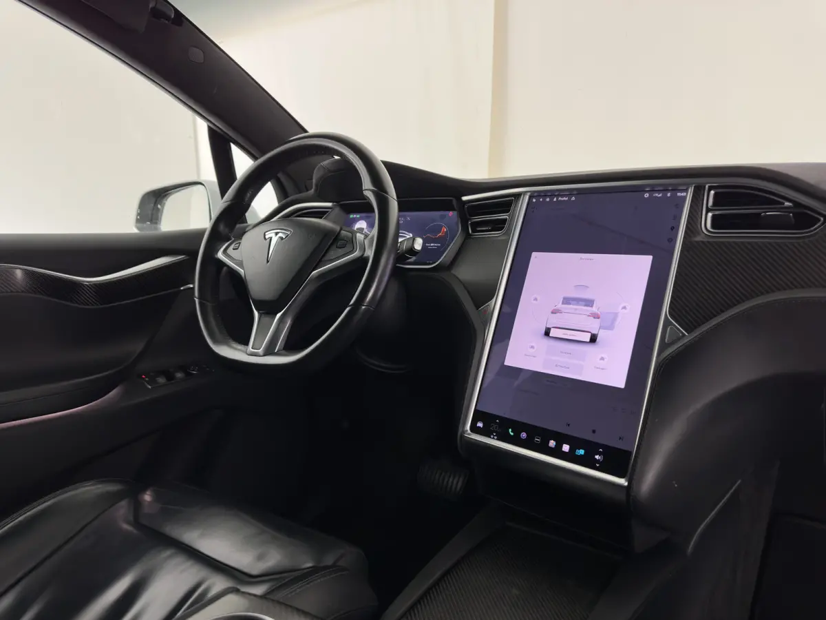 90D Base [3-Fase-17kW] {SoH-87%} (INCL-BTW) Aut. *PANO-WINDOW | AUTOPILOT | LEATHER | NAVI-FULLMAP | FULL-LED | AIRSUSPENSION | DIGI-COCKPIT | CCS-FASTLOADER | KEYLESS | DAB+ | HEATED-SPORTS