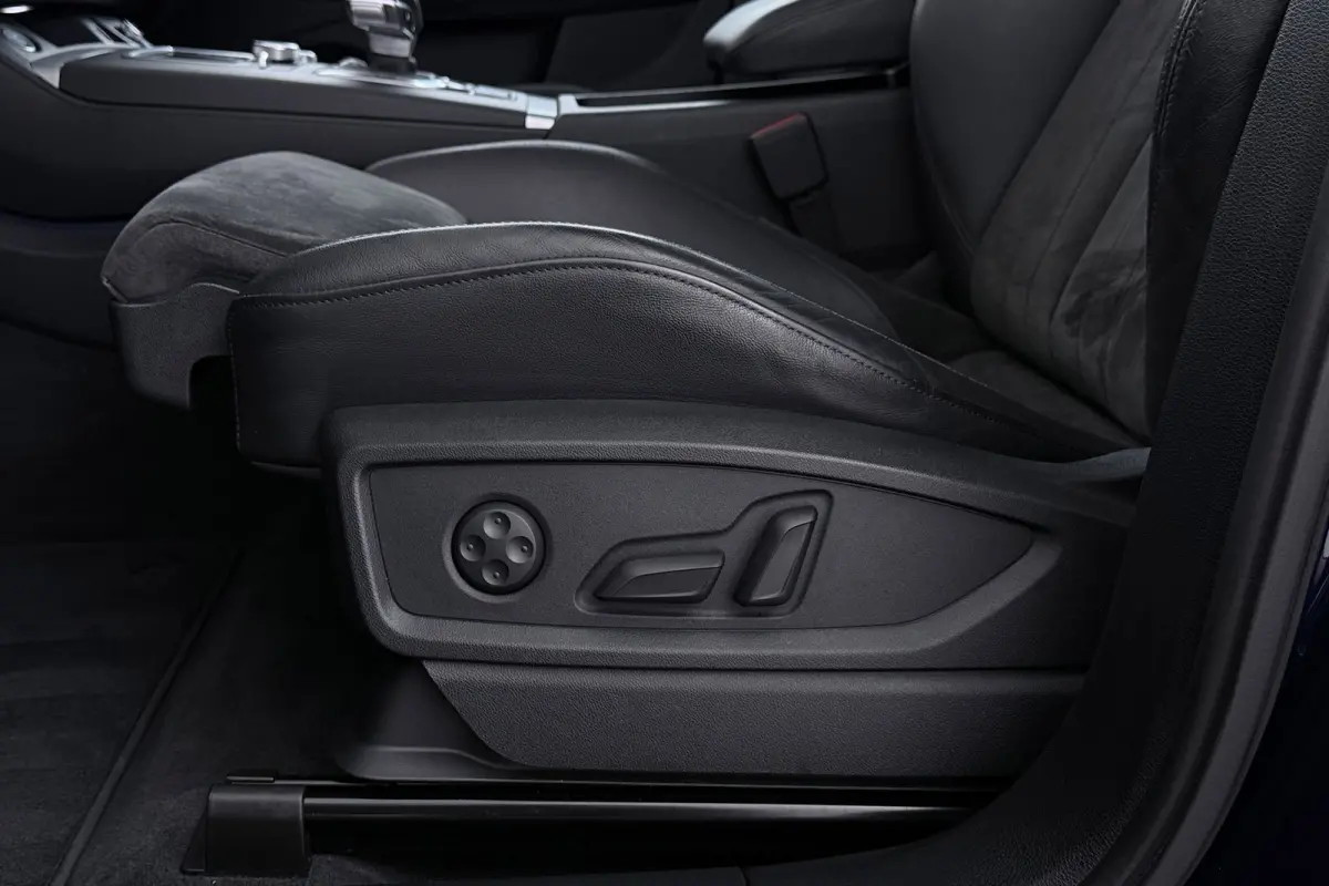 55 TFSI e quattro Competition | Luchtvering | Trekhaak | Bang & Olufsen | CarPlay | Camera | Head-Up | Digital Cockpit |
