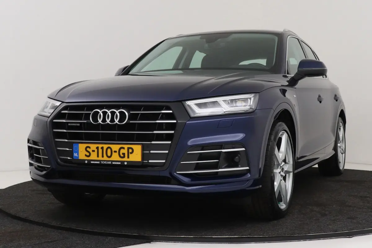 55 TFSI e quattro Competition | Luchtvering | Trekhaak | Bang & Olufsen | CarPlay | Camera | Head-Up | Digital Cockpit |