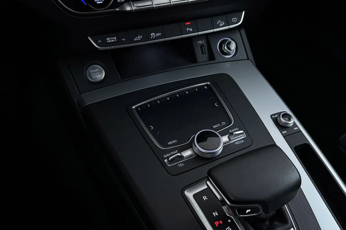 55 TFSI e quattro Competition | Luchtvering | Trekhaak | Bang & Olufsen | CarPlay | Camera | Head-Up | Digital Cockpit |