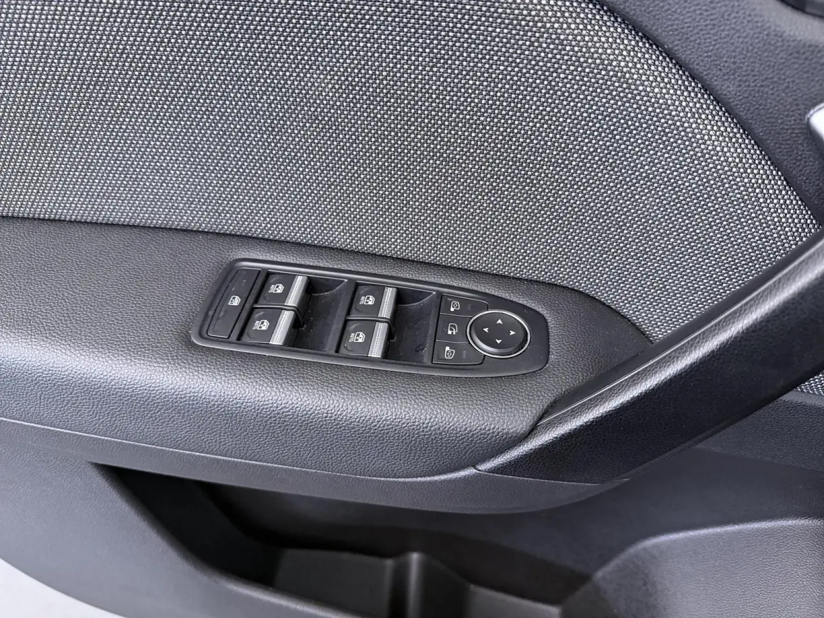 techno full hybrid E-Tech 160 | Google Navigatie | Parkeercamera | Climate Control |