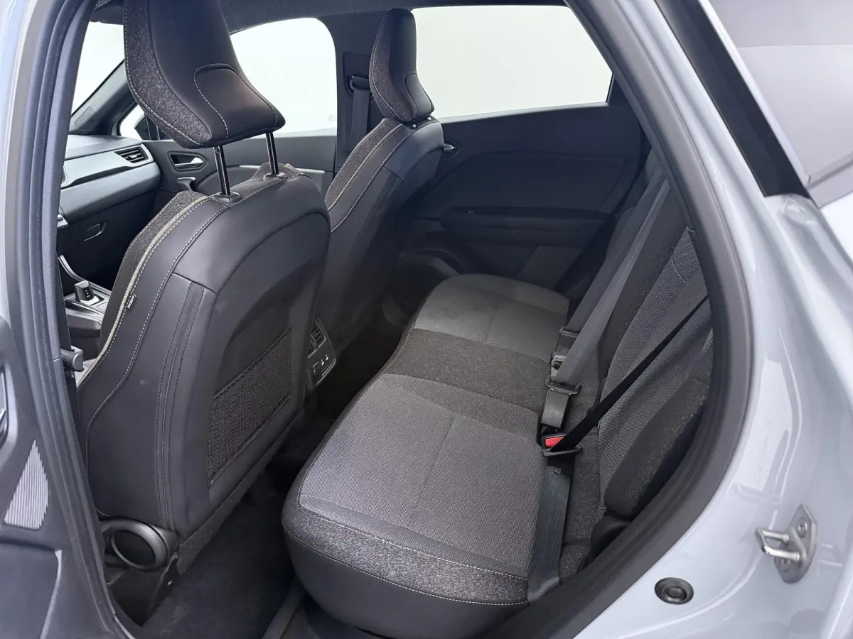 techno full hybrid E-Tech 160 | Google Navigatie | Parkeercamera | Climate Control |