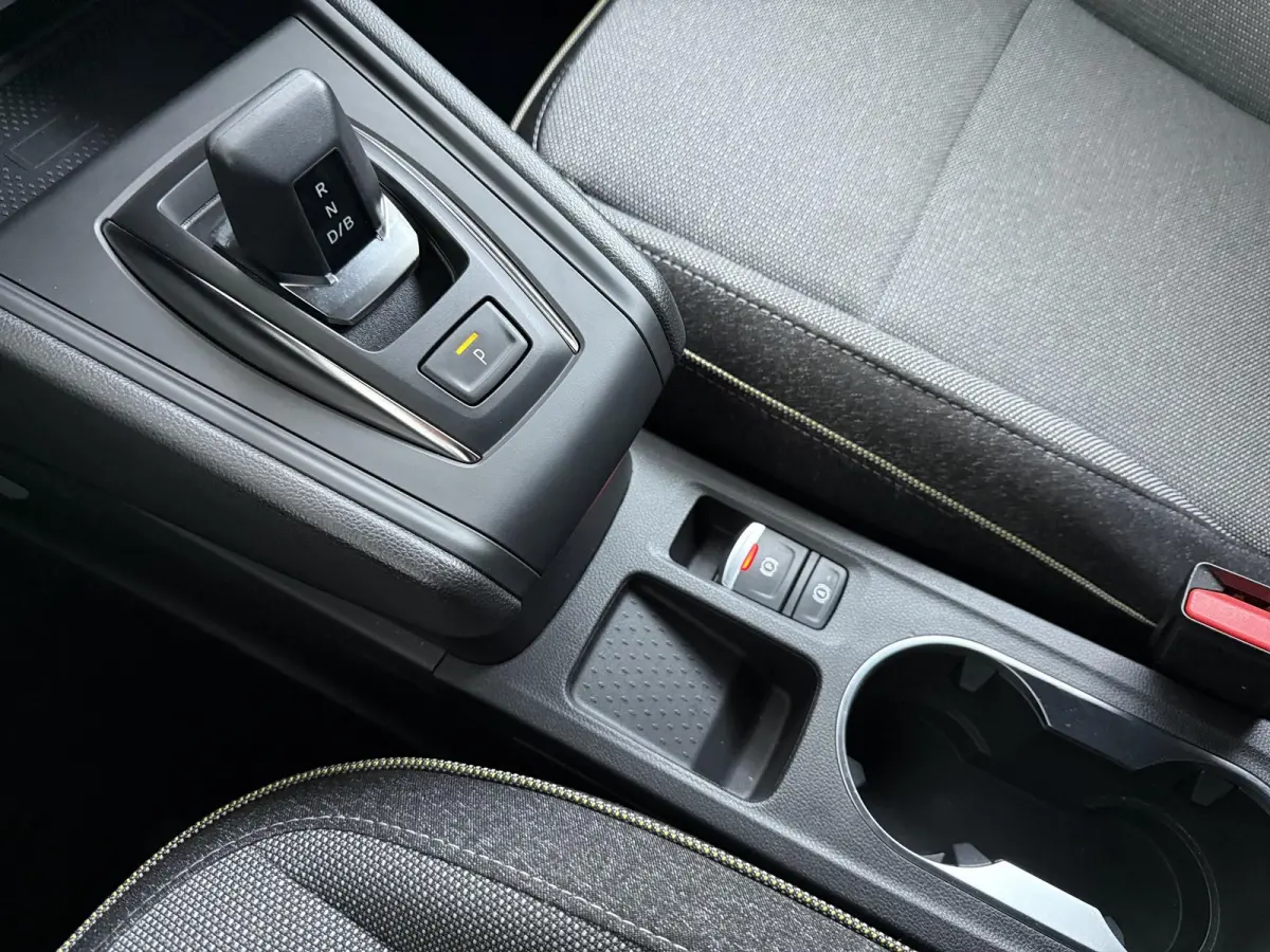 techno full hybrid E-Tech 160 | Google Navigatie | Parkeercamera | Climate Control |