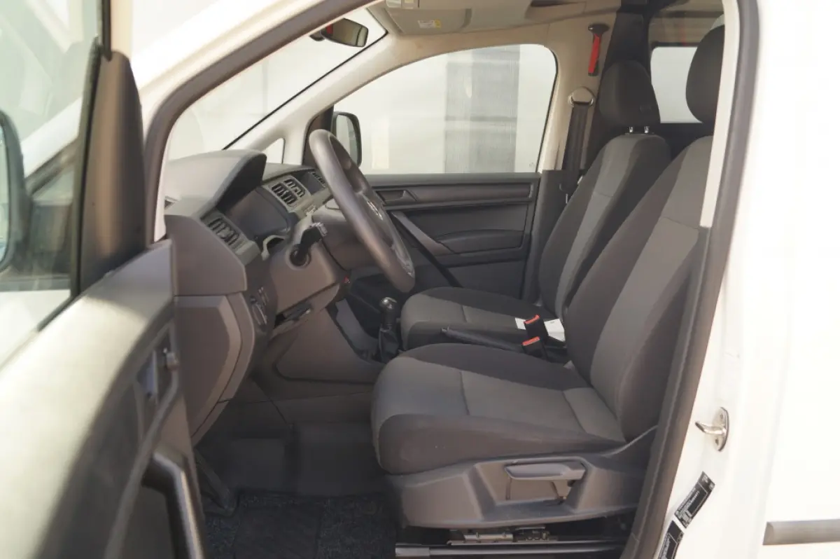 2.0 TDI Comfortline L1-H1 -NAVI-AIRCO-CARPLAY-