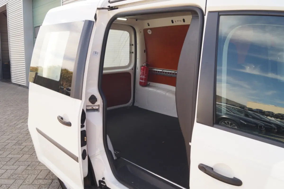 2.0 TDI Comfortline L1-H1 -NAVI-AIRCO-CARPLAY-