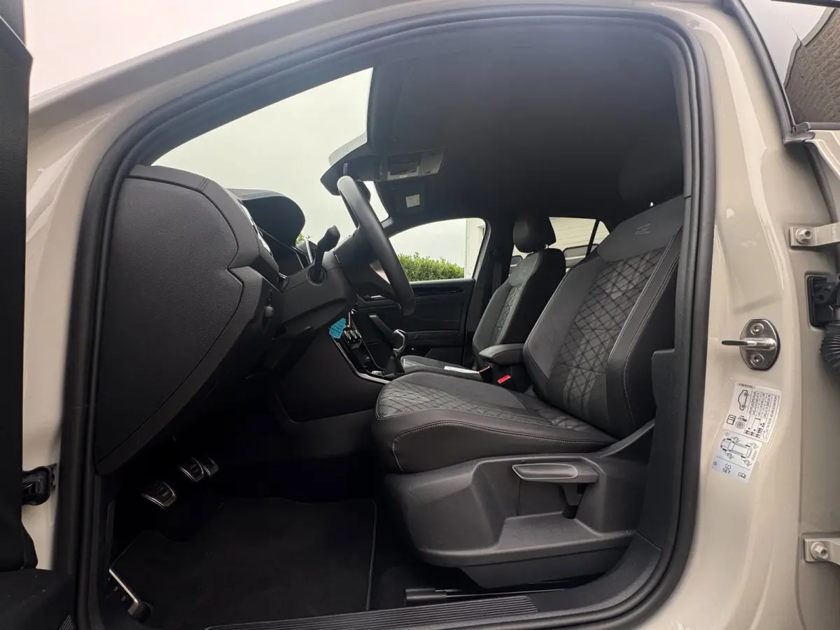 1.0 TSI R-Line Ascot Grey / IQ-light / Carplay / ACC / PDC / Stoelverwarming / Digitiale cockpit / Zwarte hemel