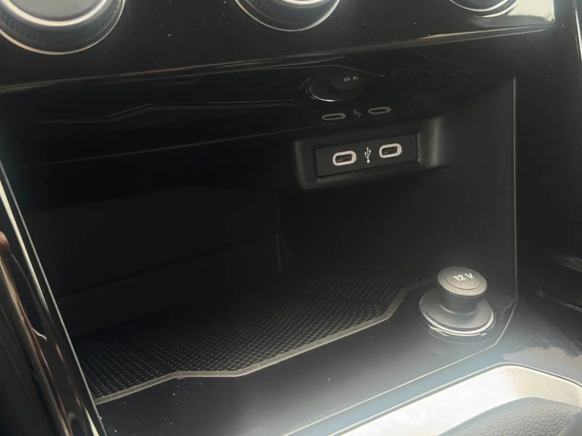 1.0 TSI R-Line Ascot Grey / IQ-light / Carplay / ACC / PDC / Stoelverwarming / Digitiale cockpit / Zwarte hemel