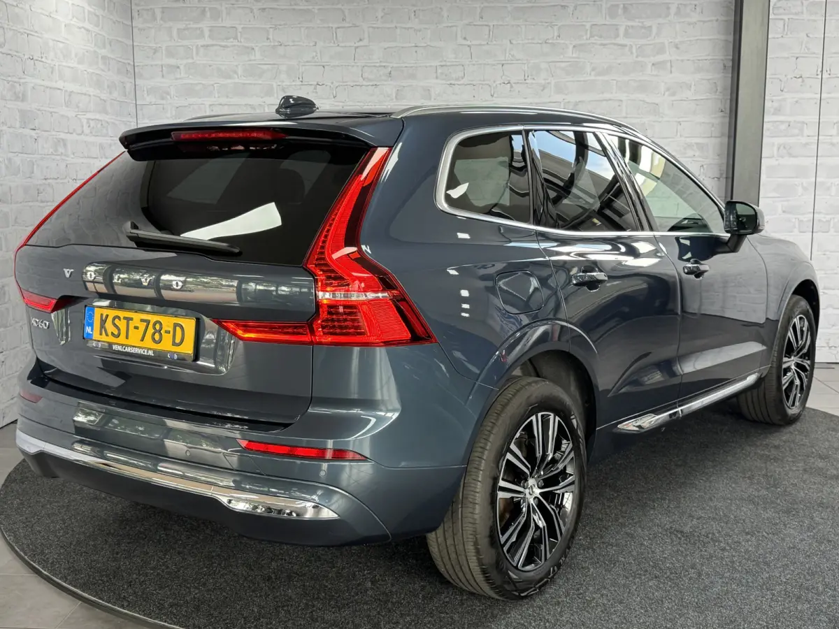 2.0 Recharge T8 AWD Inscription Luchtvering B&W Pano Trekhaak Pilot Assist