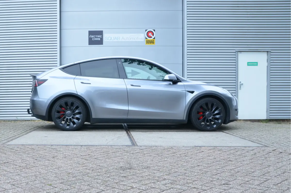 Performance AWD 75 kWh AutoPilot3.0 Ryzen