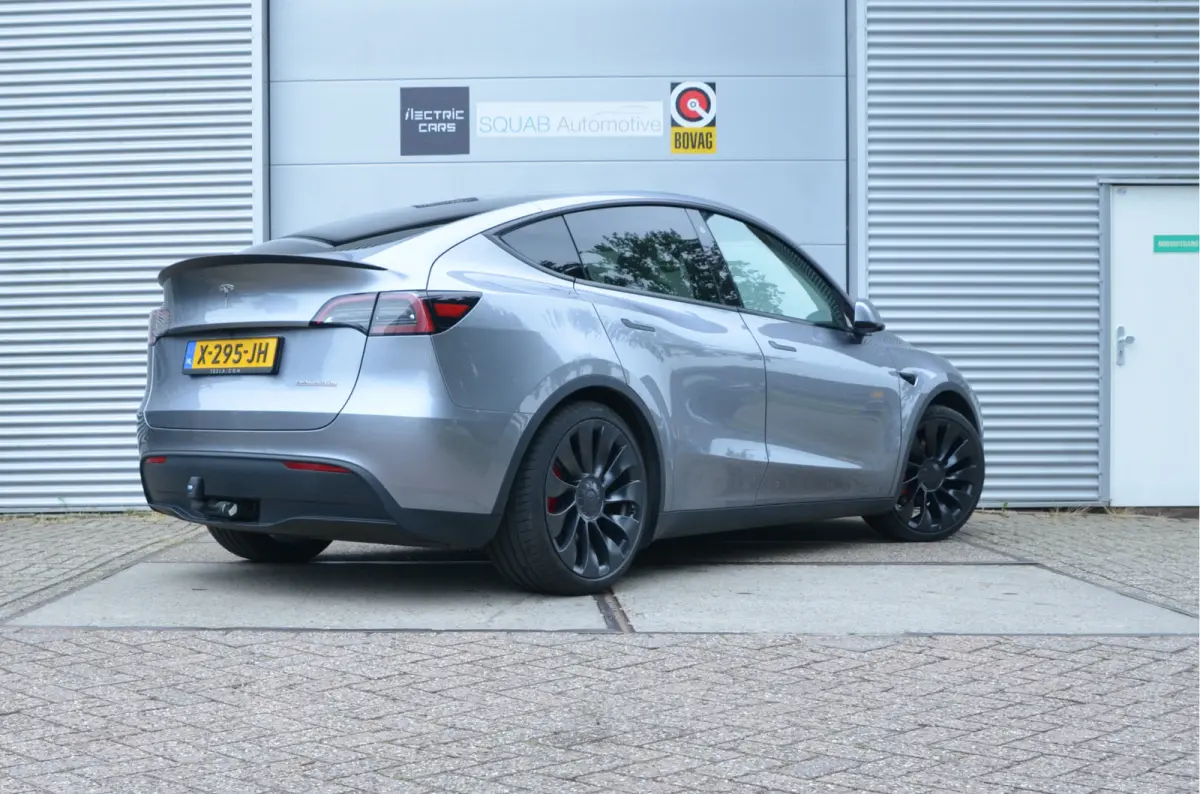 Performance AWD 75 kWh AutoPilot3.0 Ryzen