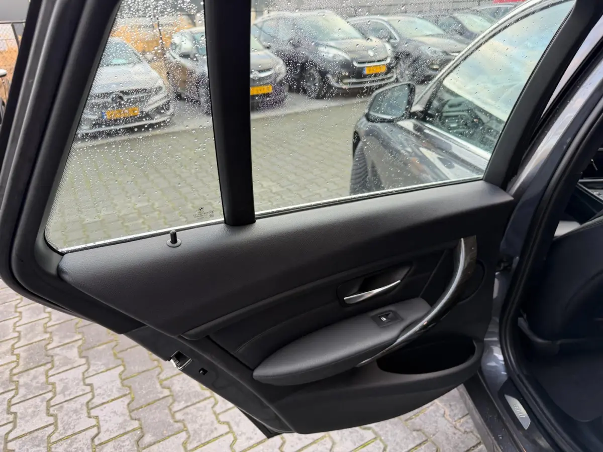 328i High Executive Panoramadak sportstoelen 245 PK
