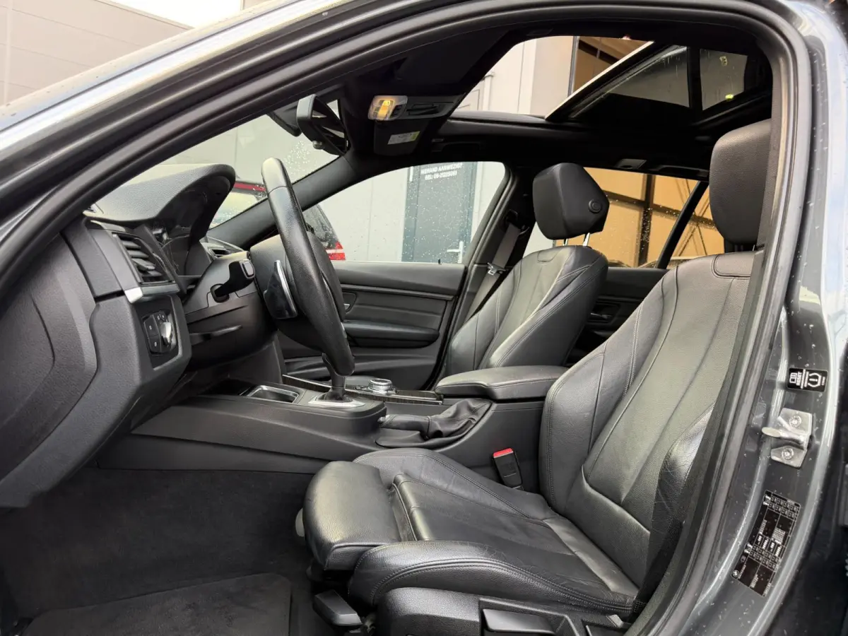 328i High Executive Panoramadak sportstoelen 245 PK
