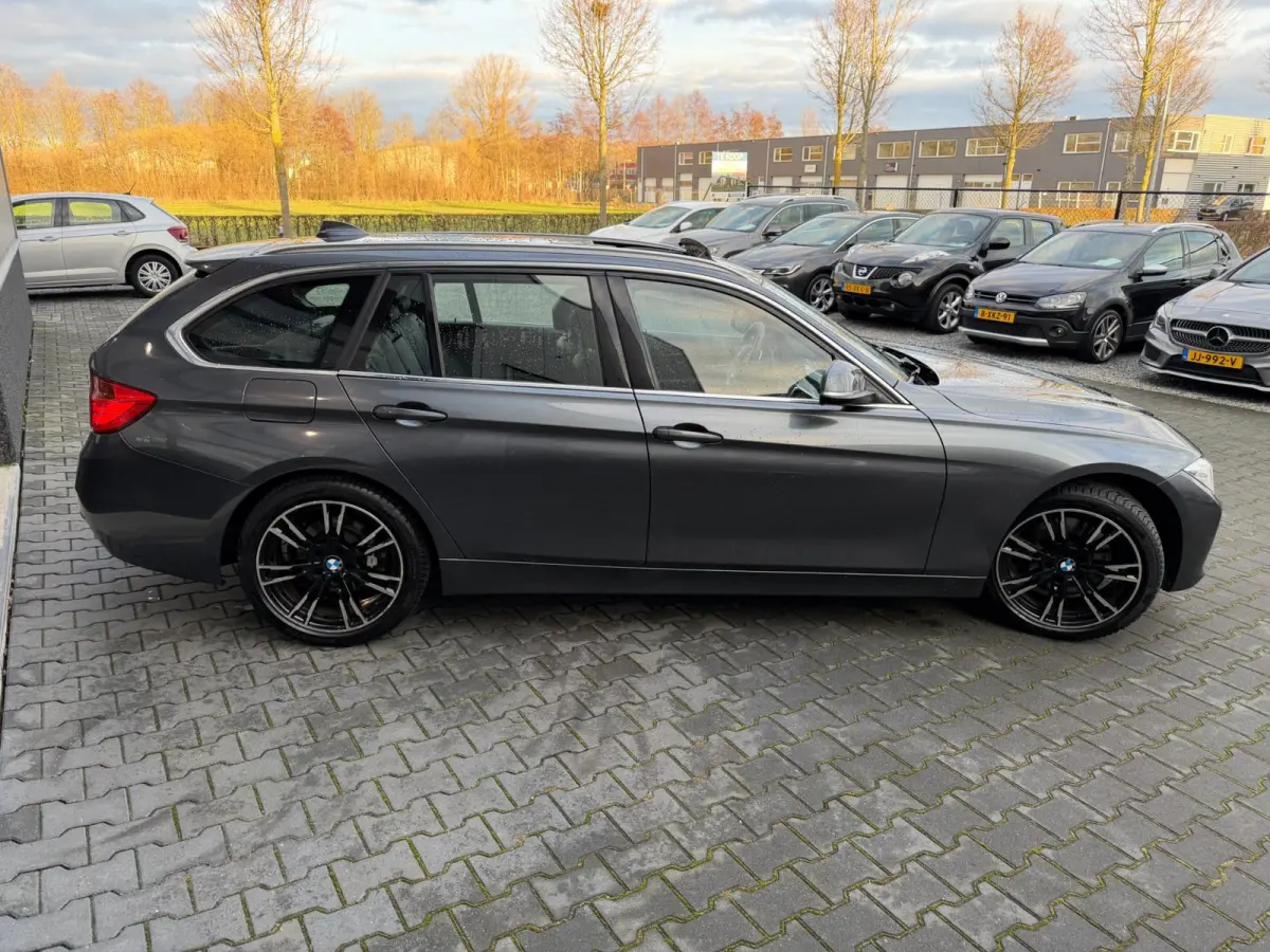 328i High Executive Panoramadak sportstoelen 245 PK