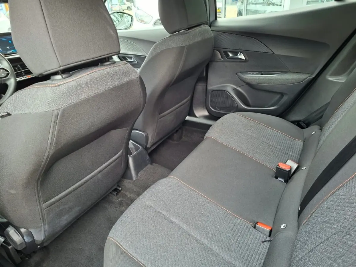 1.2 HYBRIDE 136 STYLE AUTOMAAT AIRCO PDC CARPLAY