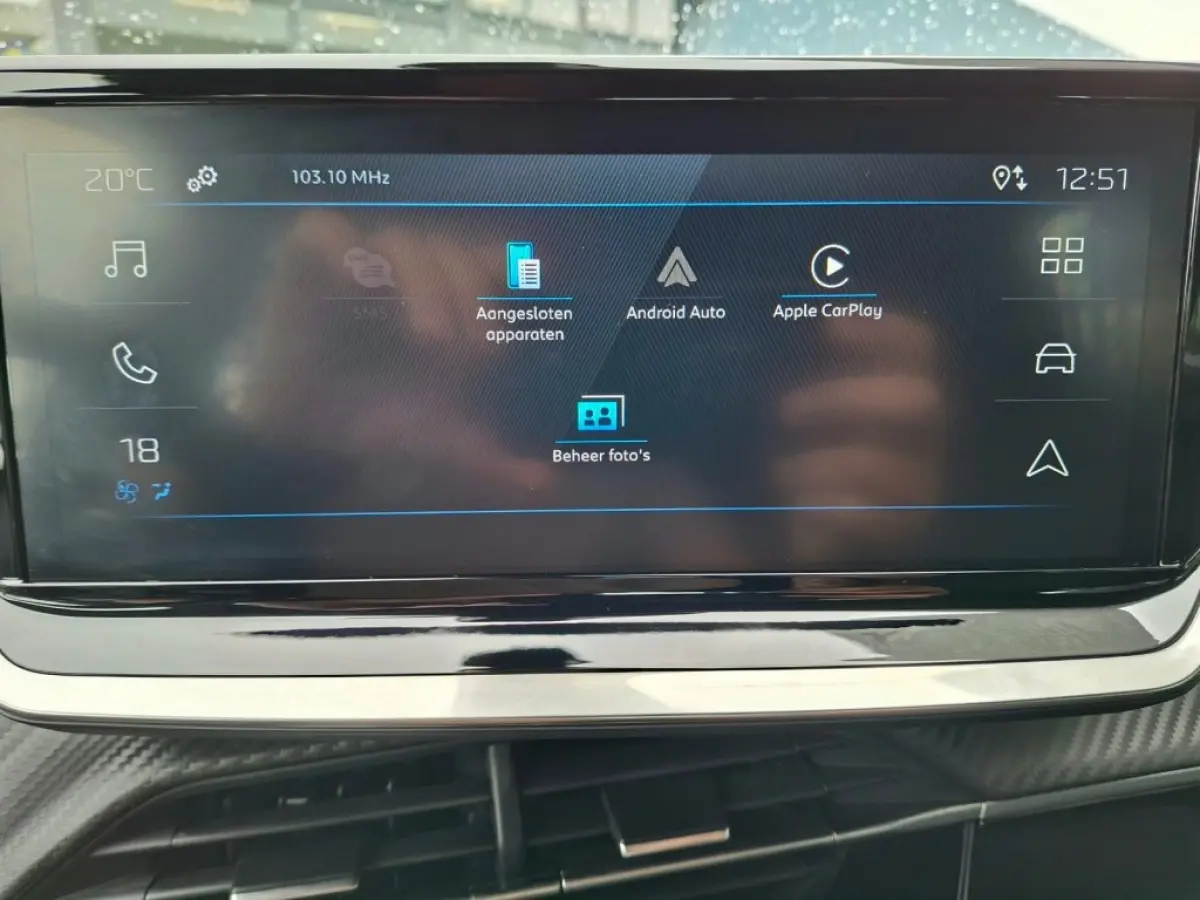 1.2 HYBRIDE 136 STYLE AUTOMAAT AIRCO PDC CARPLAY