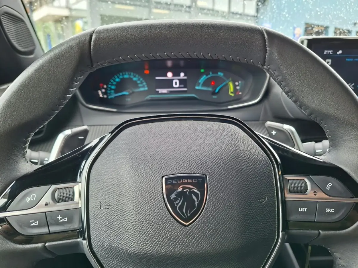1.2 HYBRIDE 136 STYLE AUTOMAAT AIRCO PDC CARPLAY