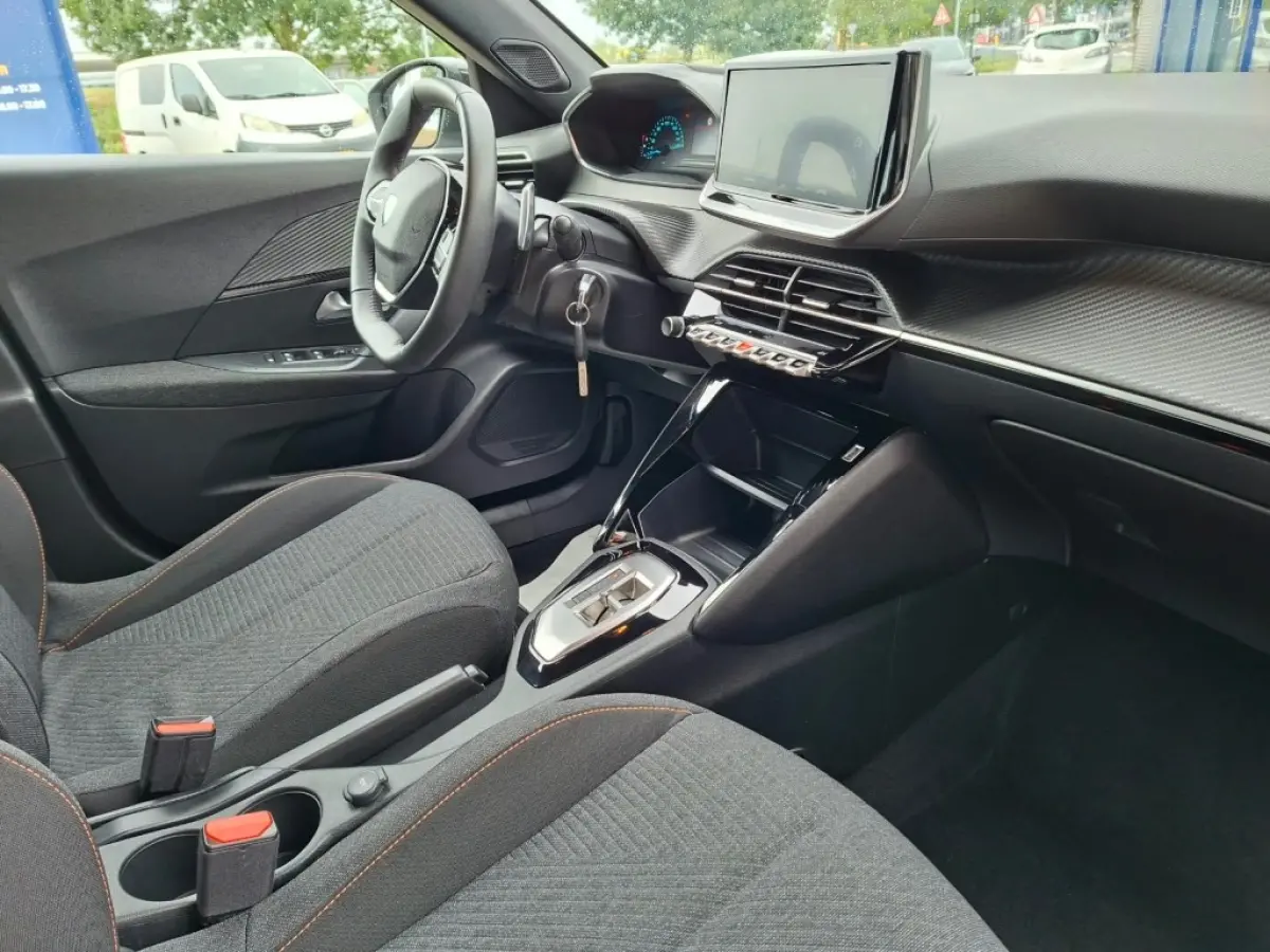 1.2 HYBRIDE 136 STYLE AUTOMAAT AIRCO PDC CARPLAY
