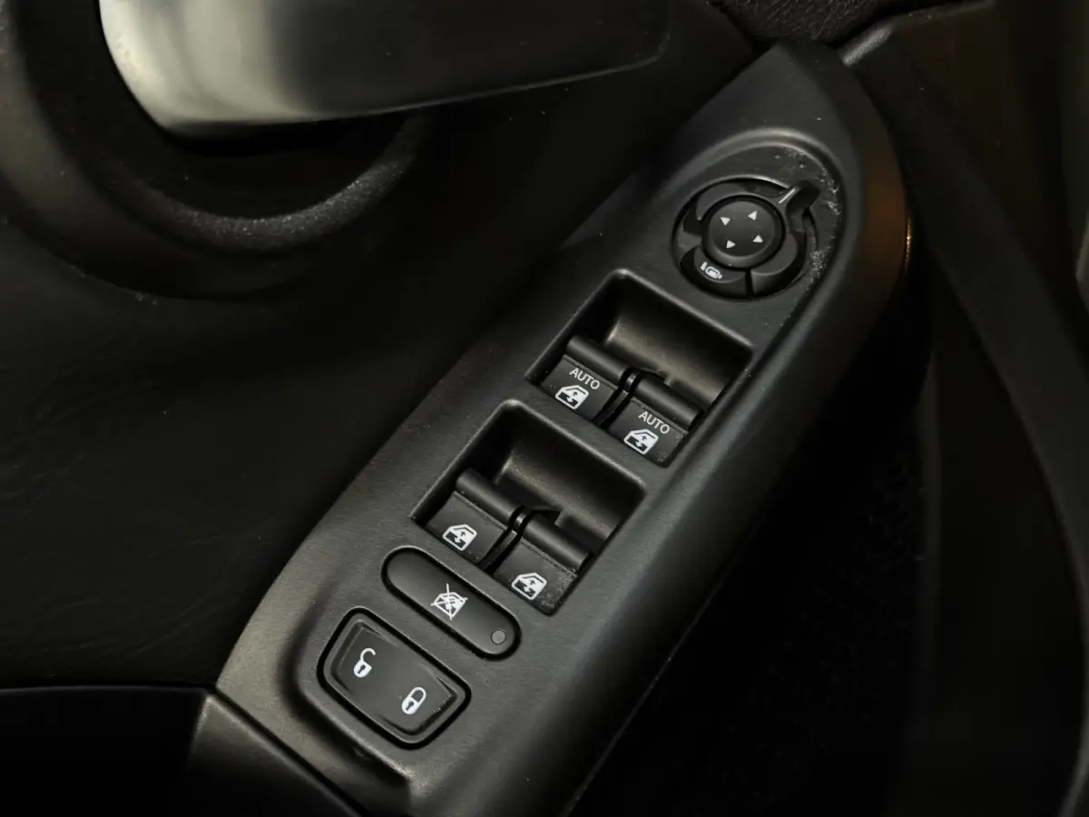 Cross 1.3 DDTC CROSS Automaat BEATS|STOELVERWARMING|KEYLESS|CRUISECONTROL|AIRCO|17 INCH