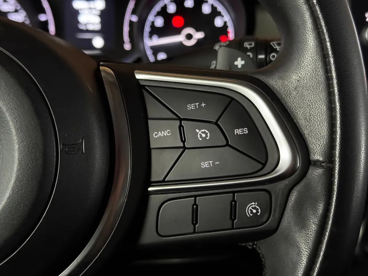 Cross 1.3 DDTC CROSS Automaat BEATS|STOELVERWARMING|KEYLESS|CRUISECONTROL|AIRCO|17 INCH