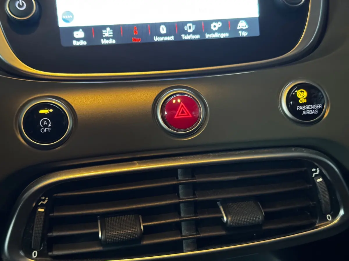 Cross 1.3 DDTC CROSS Automaat BEATS|STOELVERWARMING|KEYLESS|CRUISECONTROL|AIRCO|17 INCH