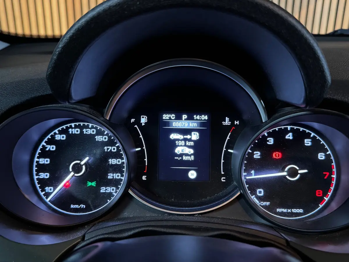 Cross 1.3 DDTC CROSS Automaat BEATS|STOELVERWARMING|KEYLESS|CRUISECONTROL|AIRCO|17 INCH