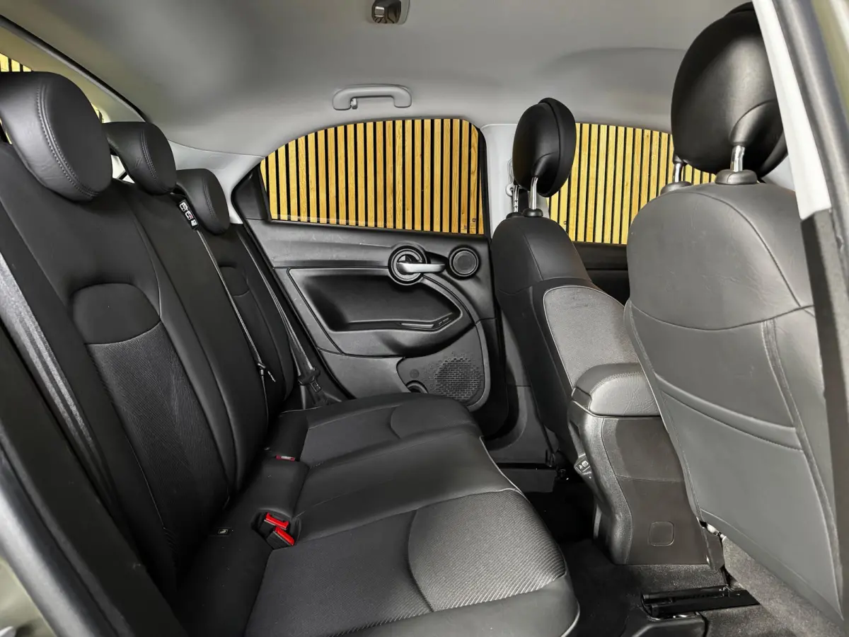 Cross 1.3 DDTC CROSS Automaat BEATS|STOELVERWARMING|KEYLESS|CRUISECONTROL|AIRCO|17 INCH
