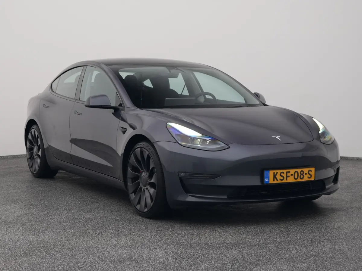 Performance AWD 75 kWh | PANO | STUURVERWARMING