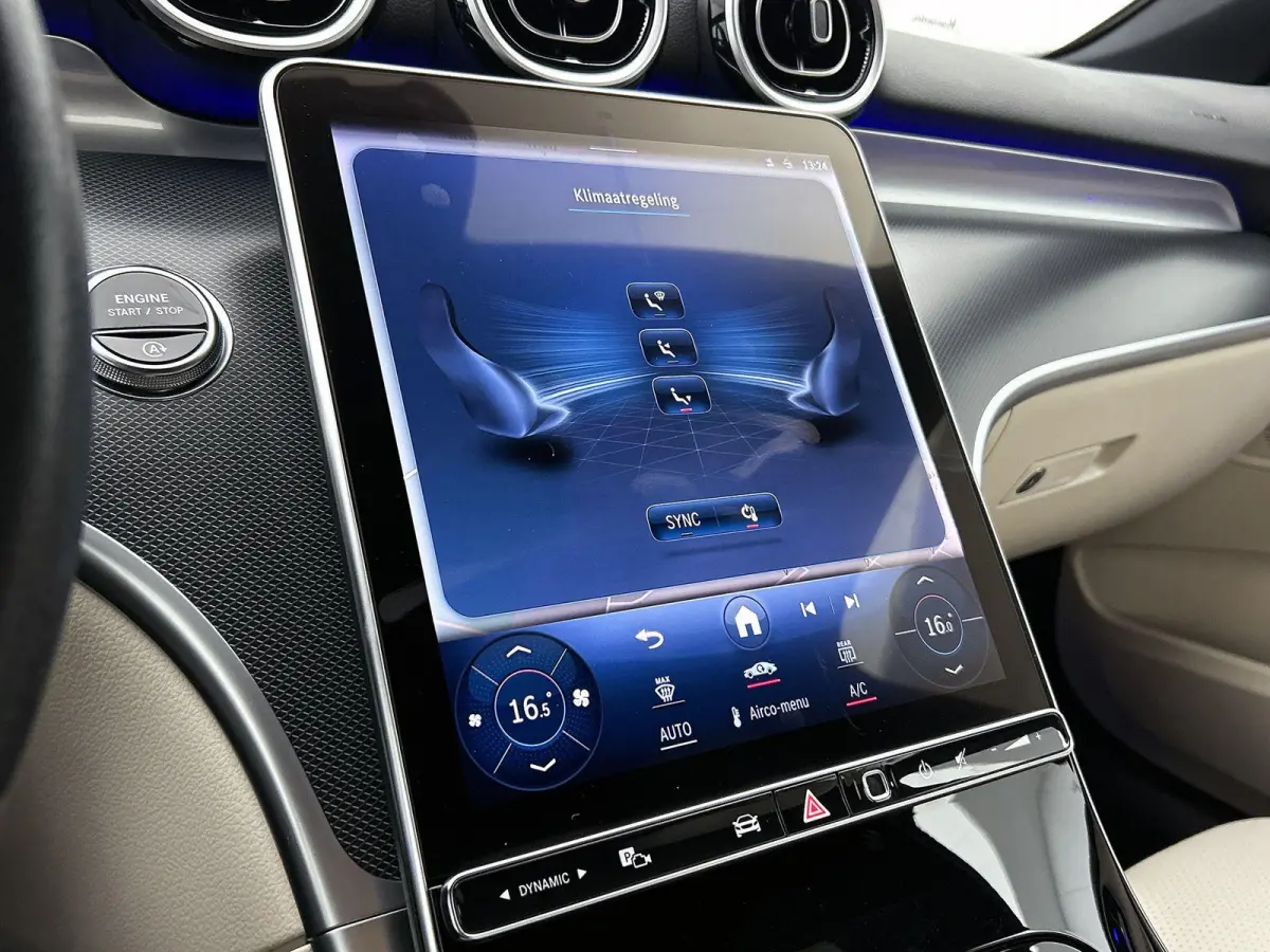 200 Luxury Line | ACHTERUITRIJCAMERA | SFEERVERLICHTING | STOELVERWARMING | CRUISE CONTROL | CLIMATE CONTROL |